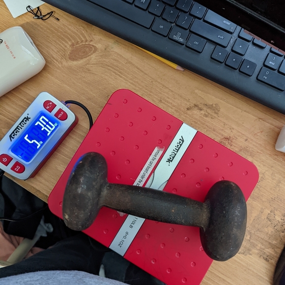 Bath And Body Works Snowflakes and Cashmere And Sweater Weather - Picture 6 of 6